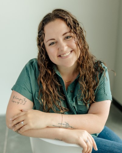 instructor Maddie Mittlestadt